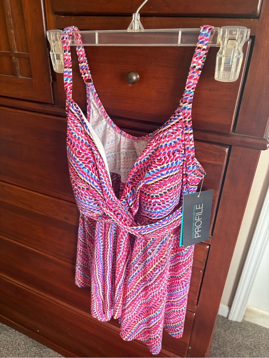 Profile By Gottex Other - Ladies Profile Pink Multi-Color Tankini Top